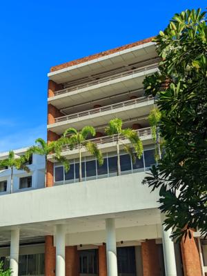 自考大专,作为一种高等教育形式,具有以下优缺点 自考大专,作为一种高等教育形式,具有以下优缺点